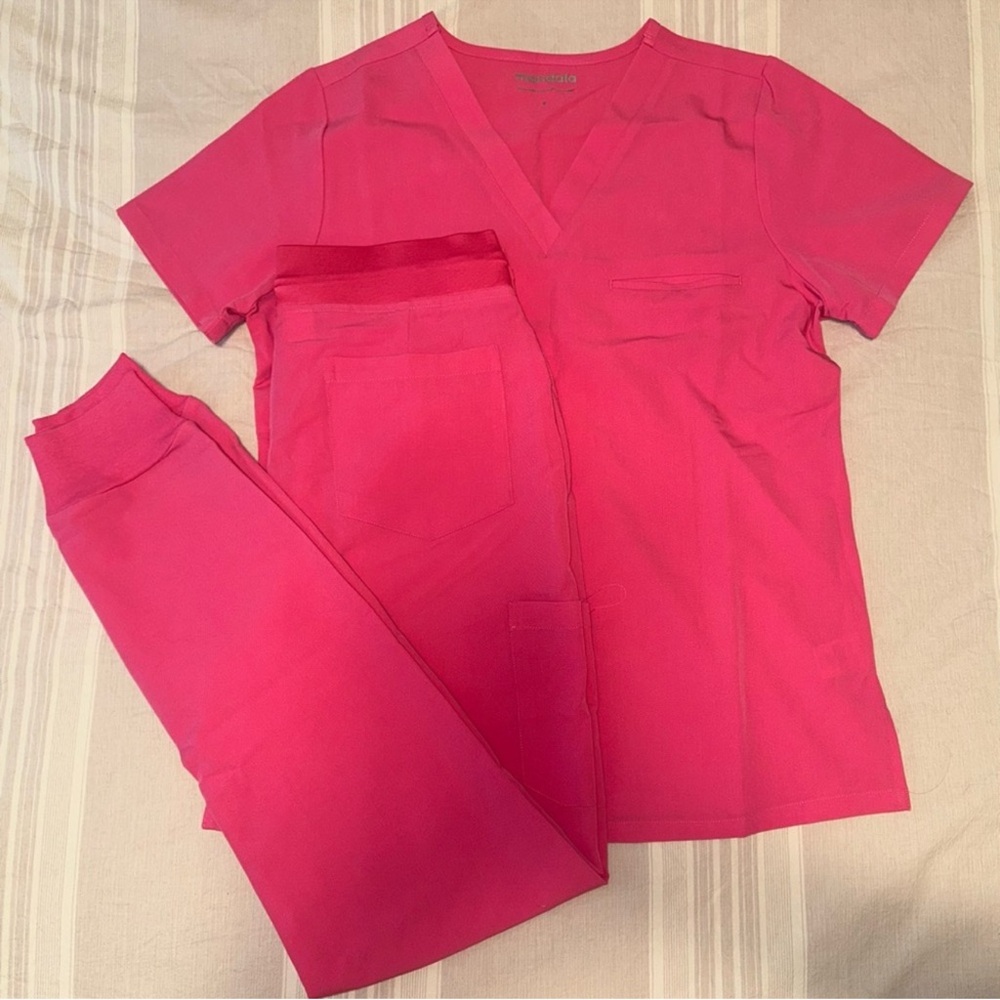 Like new condition Mandala scrub sets